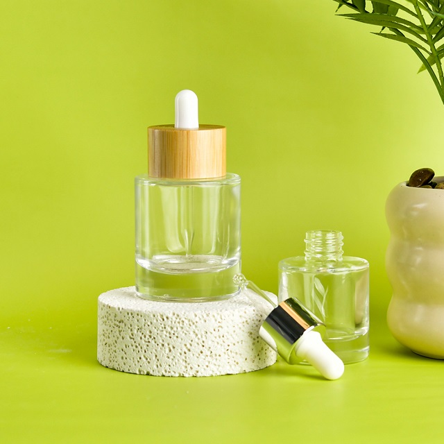 Flat shoulder glass pump bottle Бутылка с плоским плечевым стеклянным насосом